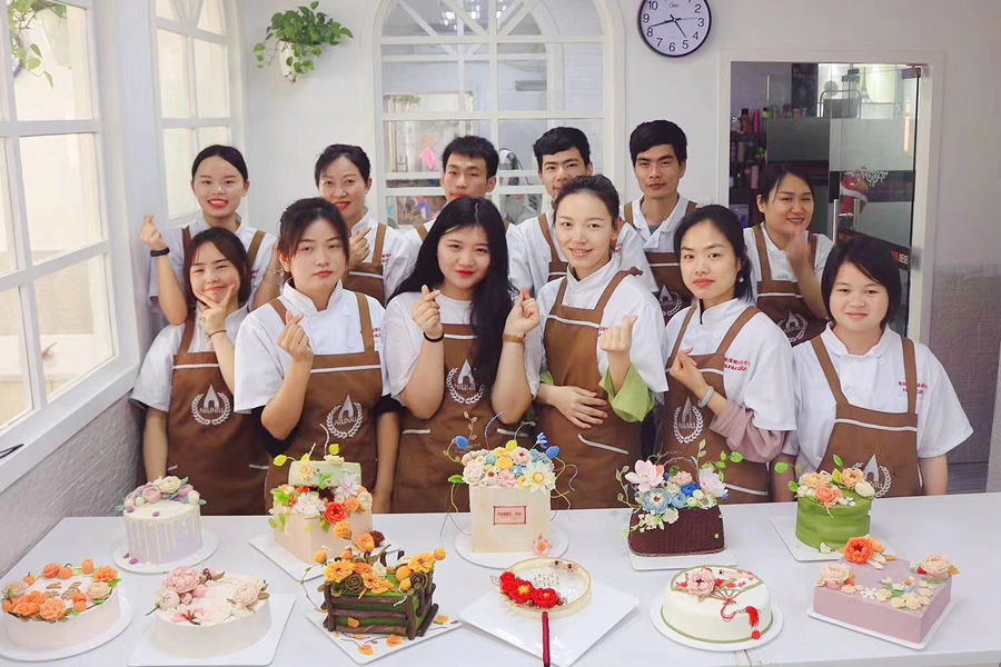 深圳生日蛋糕DIY企业周年企业文化团建